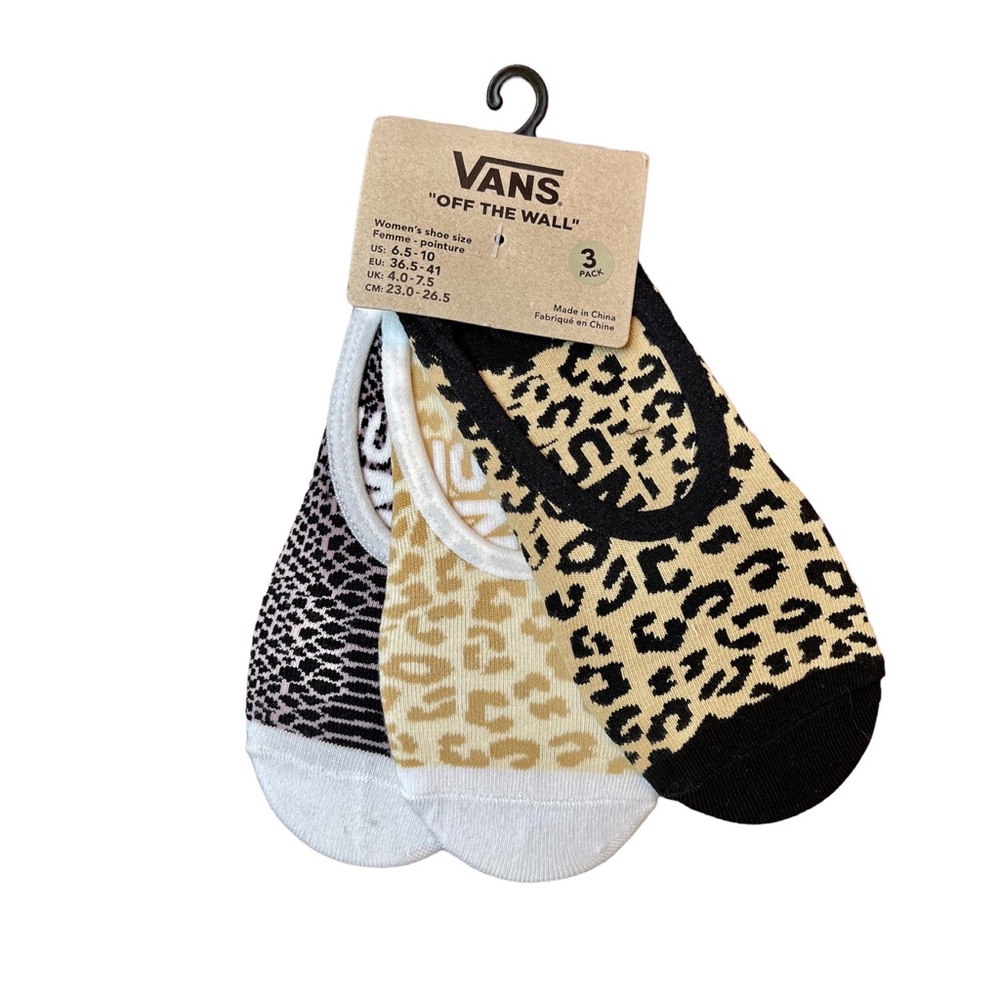 VANS no show socks.
